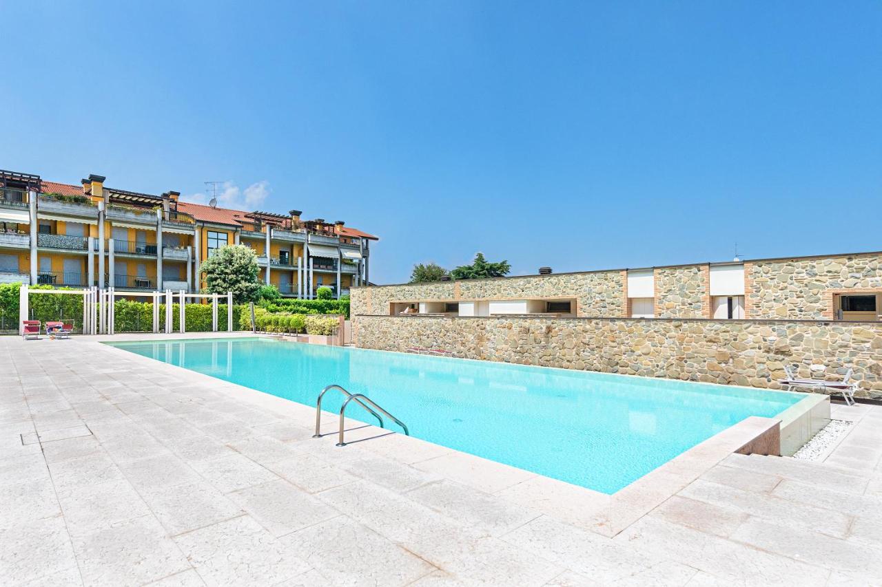 Warda C11 Apartment By Wonderful Italy Desenzano del Garda Exterior photo